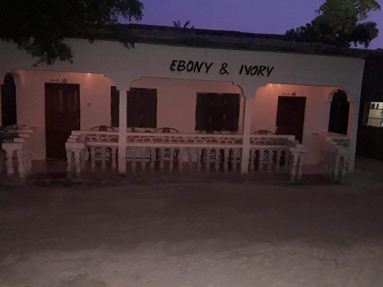 Ebony & Ivory Beach Bungalows Nungwi Exterior foto